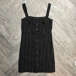 Hollister black and white dress, size medium